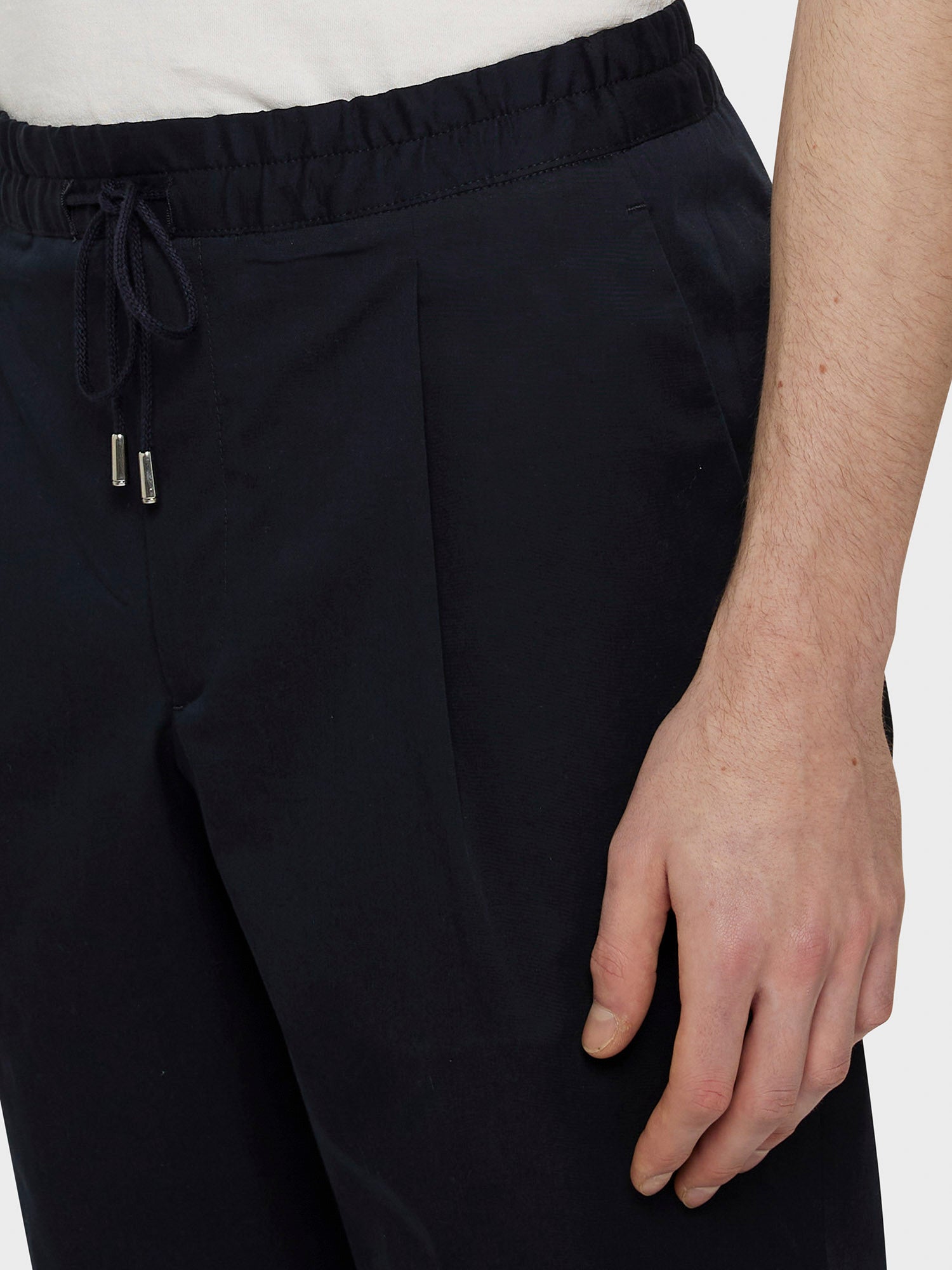 Caruso Menswear Abbigliamento Uomo Pantalone jogger in cotone blu dettaglio