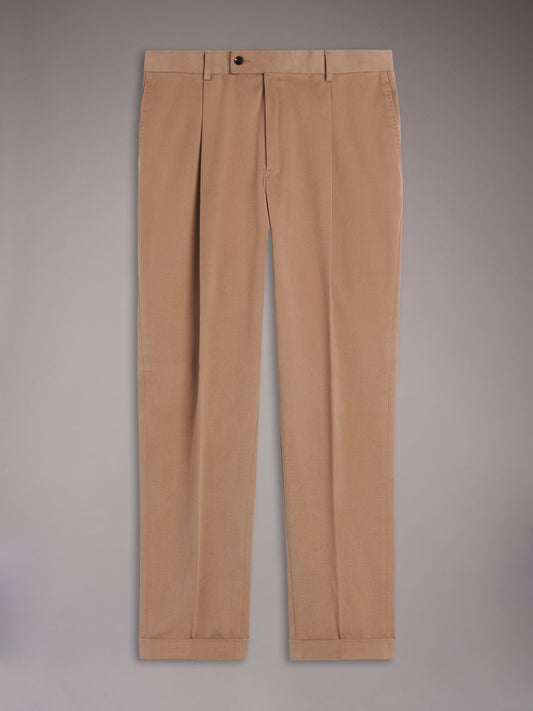 Pantalone carrot fit in gabardina di cotone beige