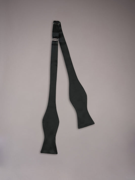 Papillon da annodare in seta nero