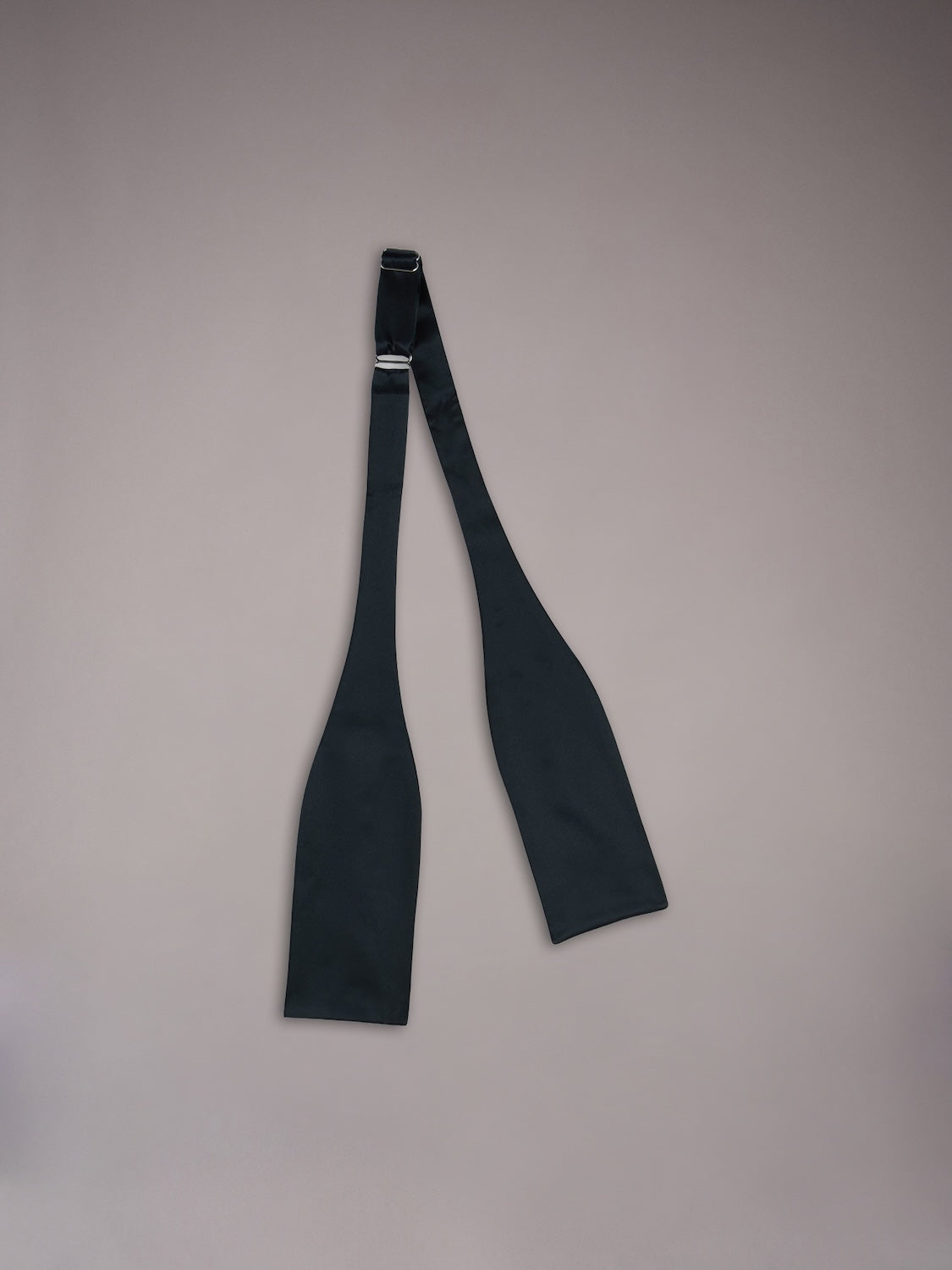 Self-tie bow tie in blue silk satin