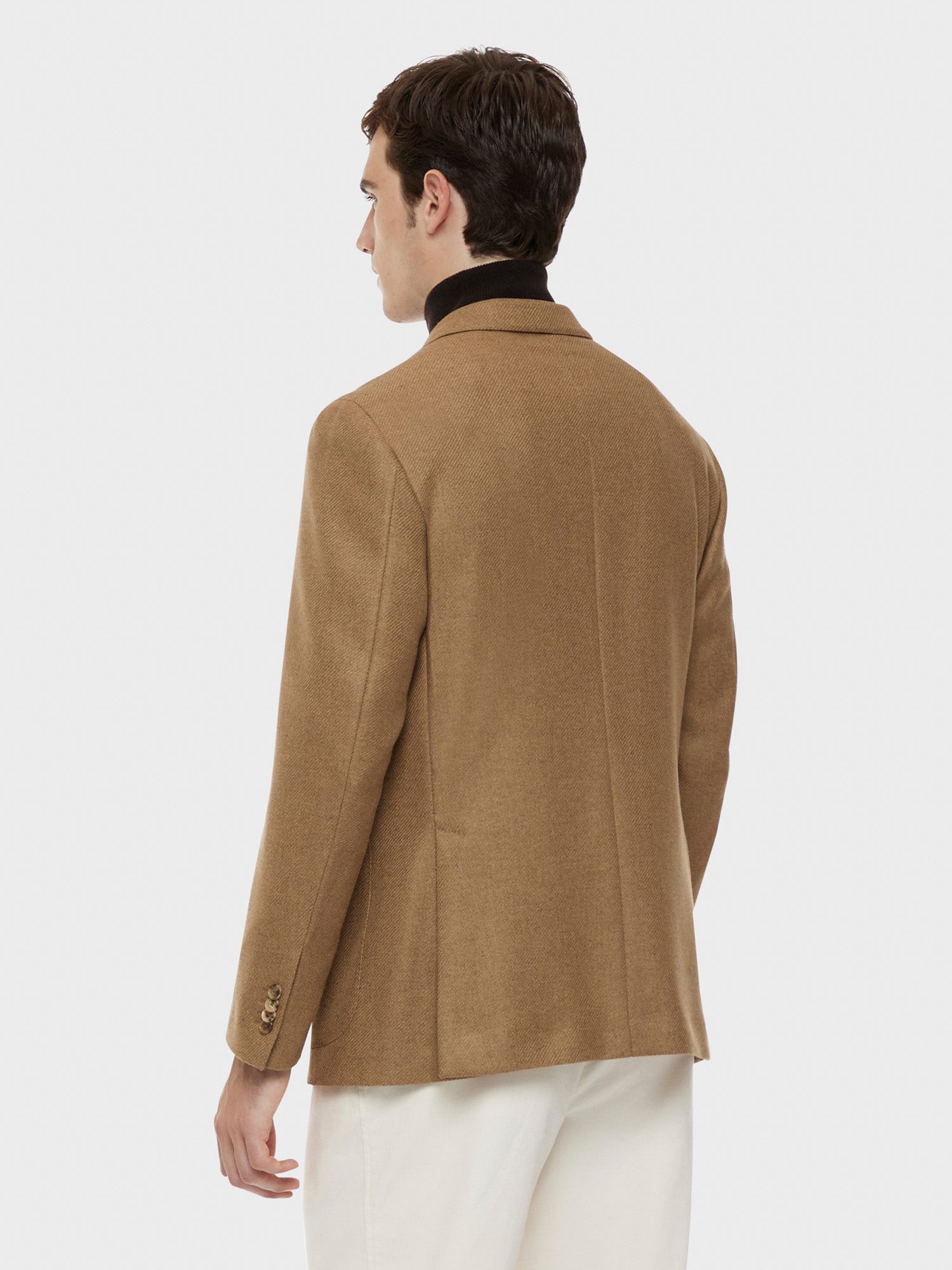 Caruso Menswear Abbigliamento Uomo Giacca butterfly in lana cashmere color cammello indossato back