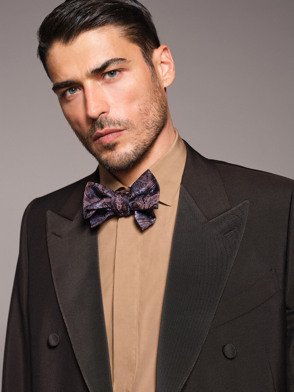 Abito Norma smoking doppiopetto in lana e mohair marrone