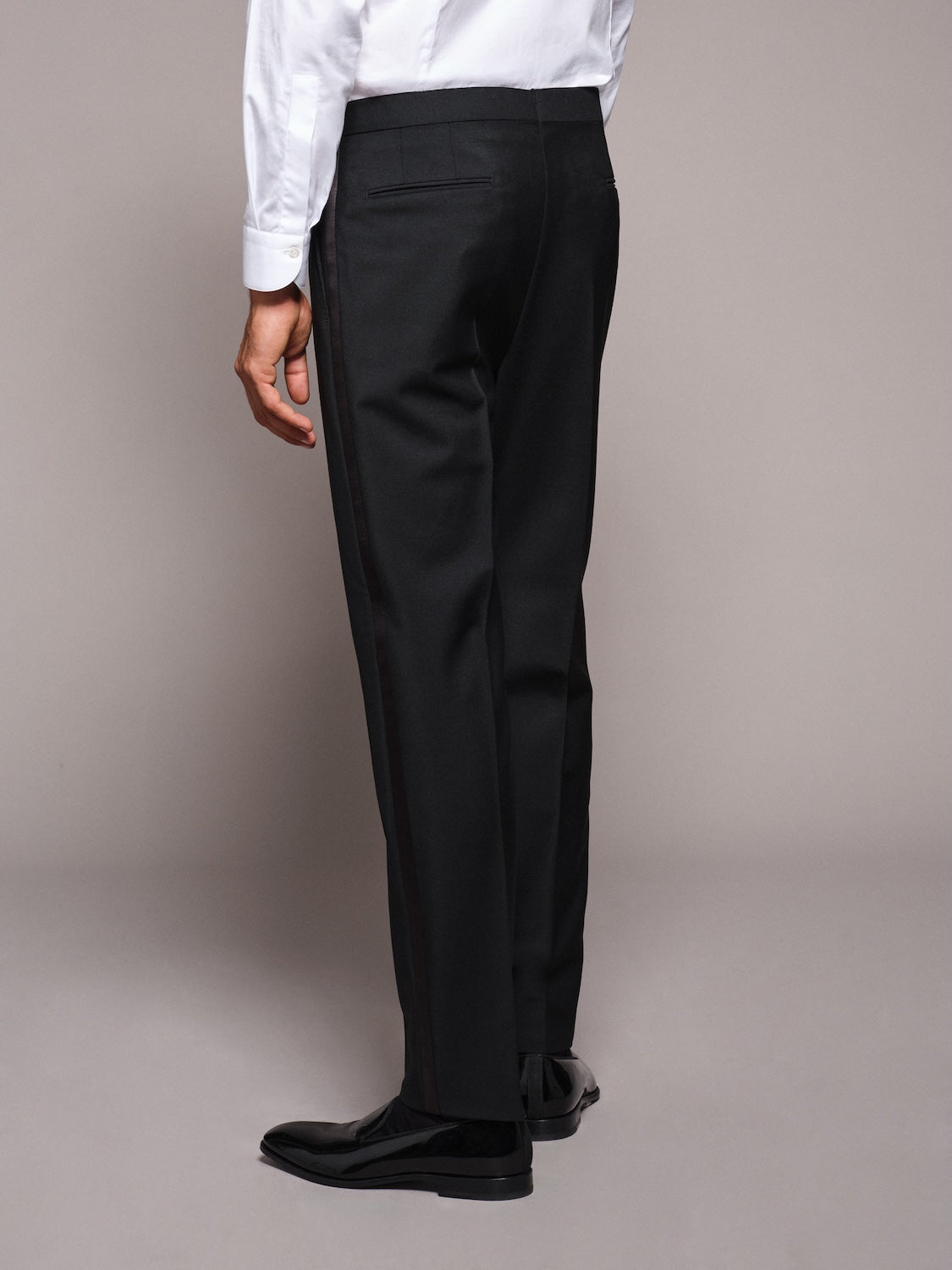 Pantalone da smoking slim fit in lana e mohair nero