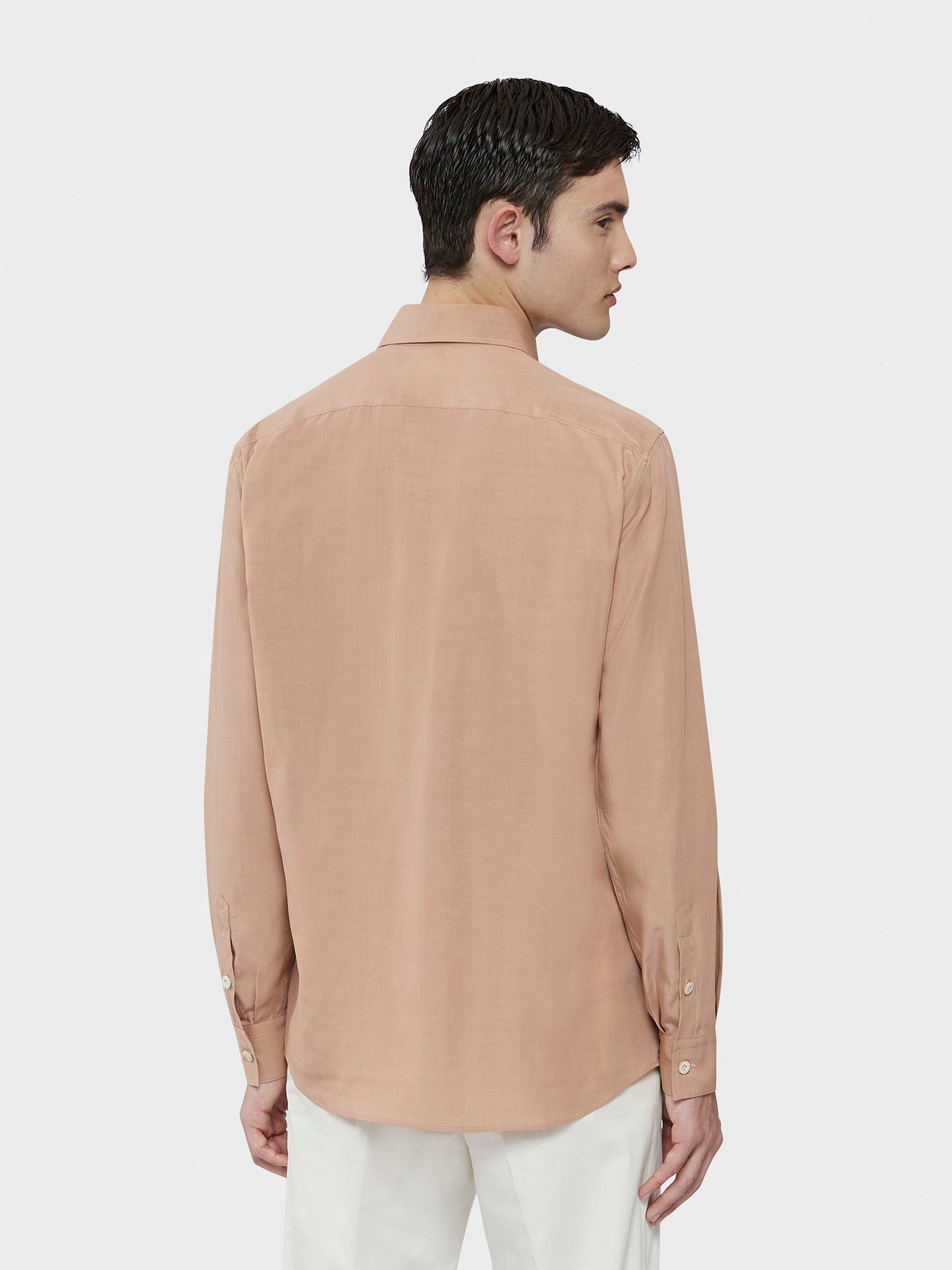 Caruso Menswear Abbigliamento Uomo Camicia in tencel colore rosa antico indossato back
